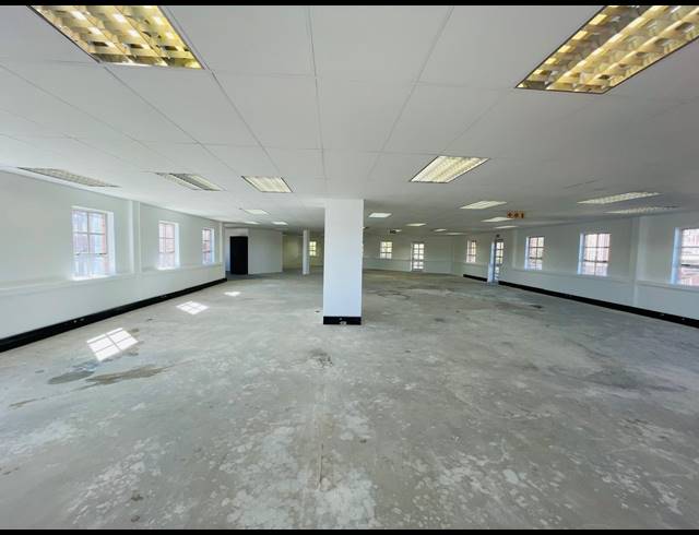 370M² OFFICE TO LET IN FOURWAYS
